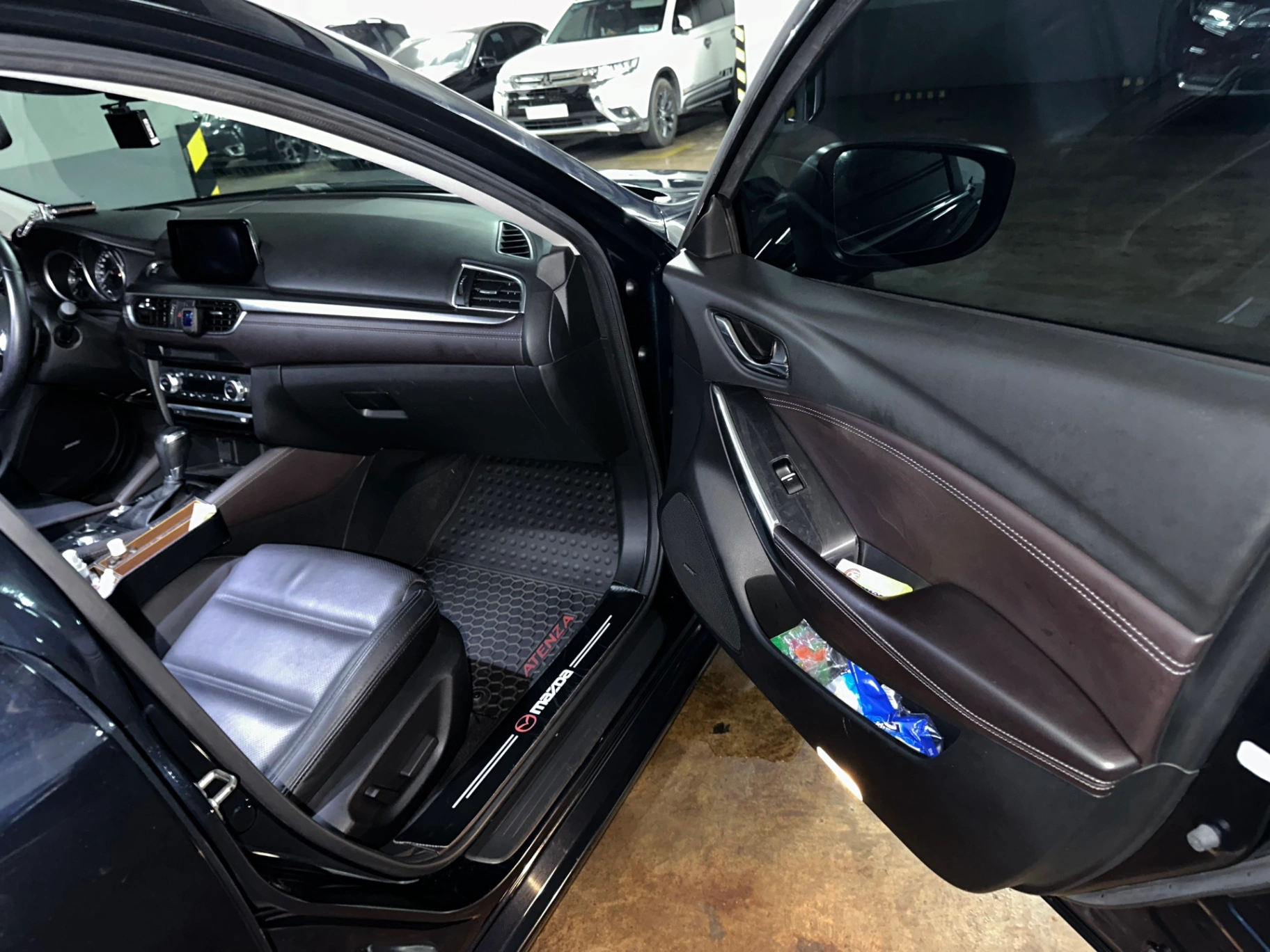 Mazda 6 Premium 2.0 AT 2019 - Nội thất 1