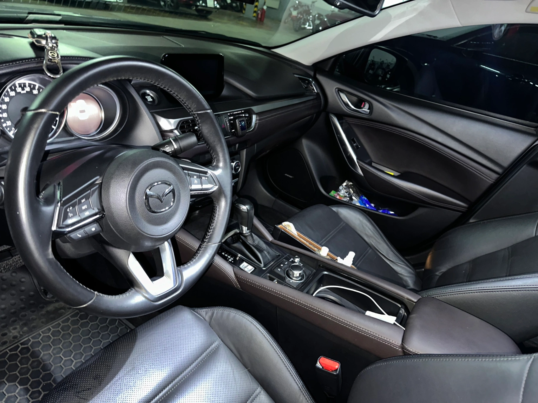 Mazda 6 Premium 2.0 AT 2019 - Nội thất 3
