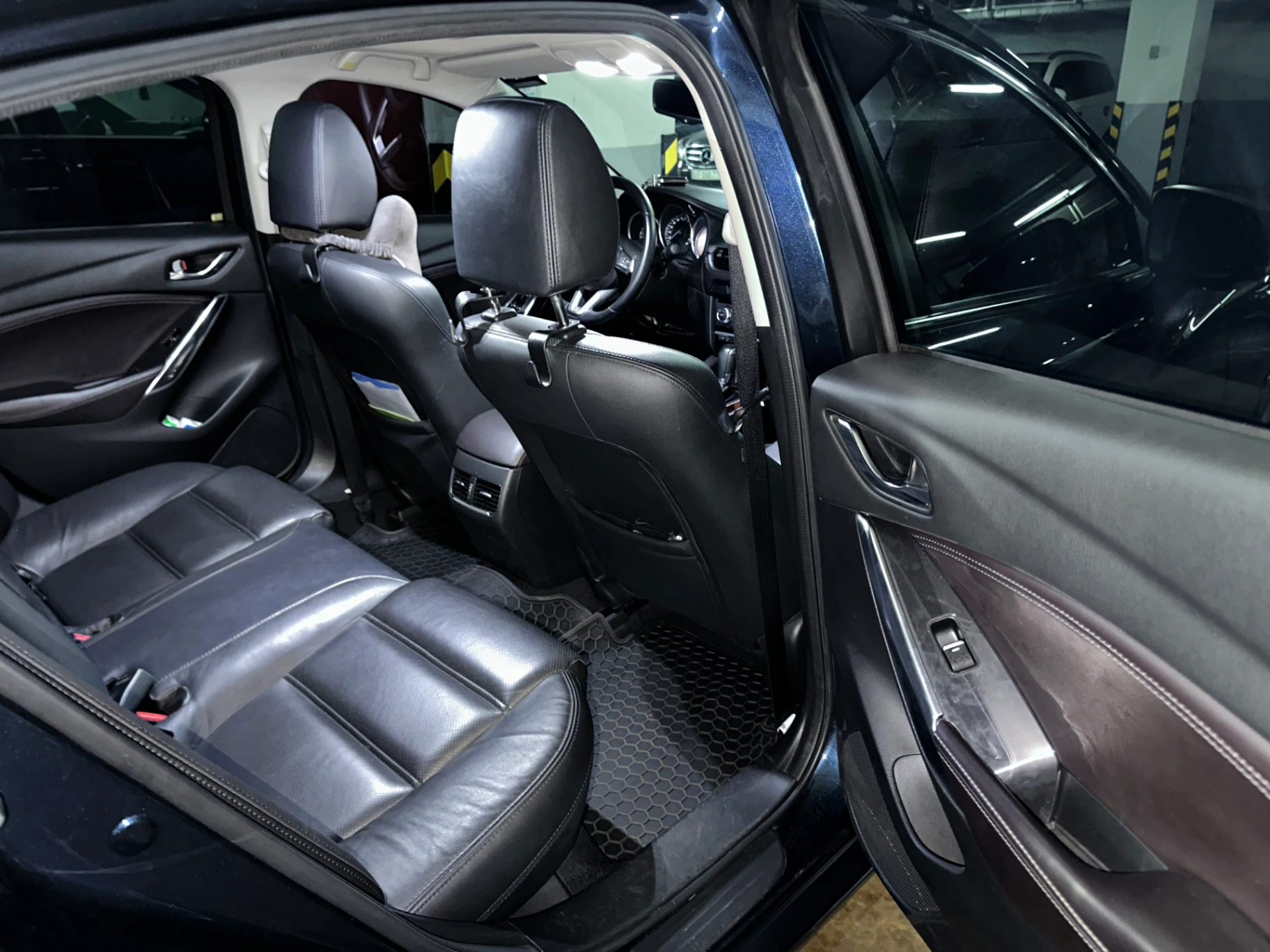 Mazda 6 Premium 2.0 AT 2019 - Nội thất 5