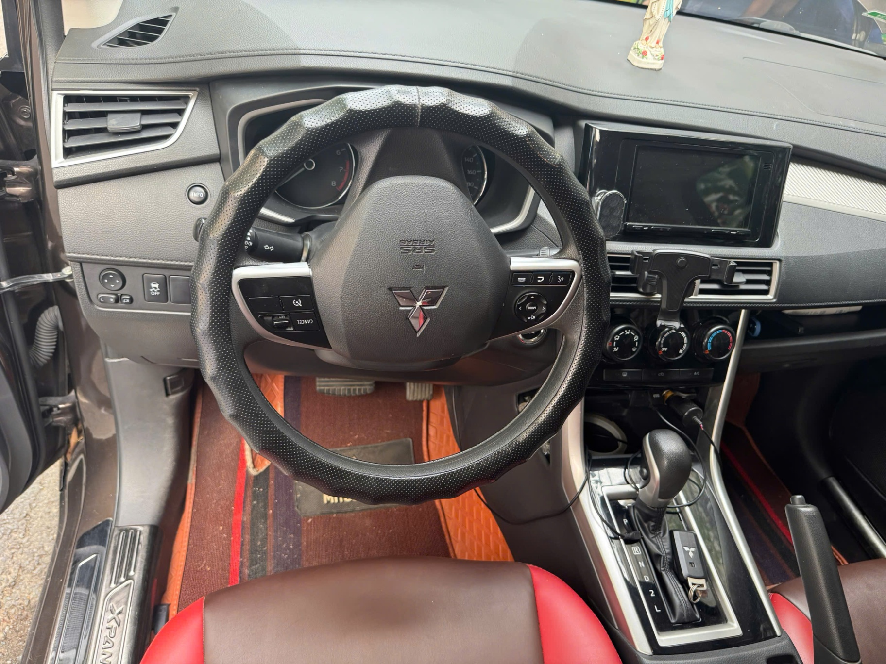 Mitsubishi Xpander 1.5 AT 2022 - Nội thất 1