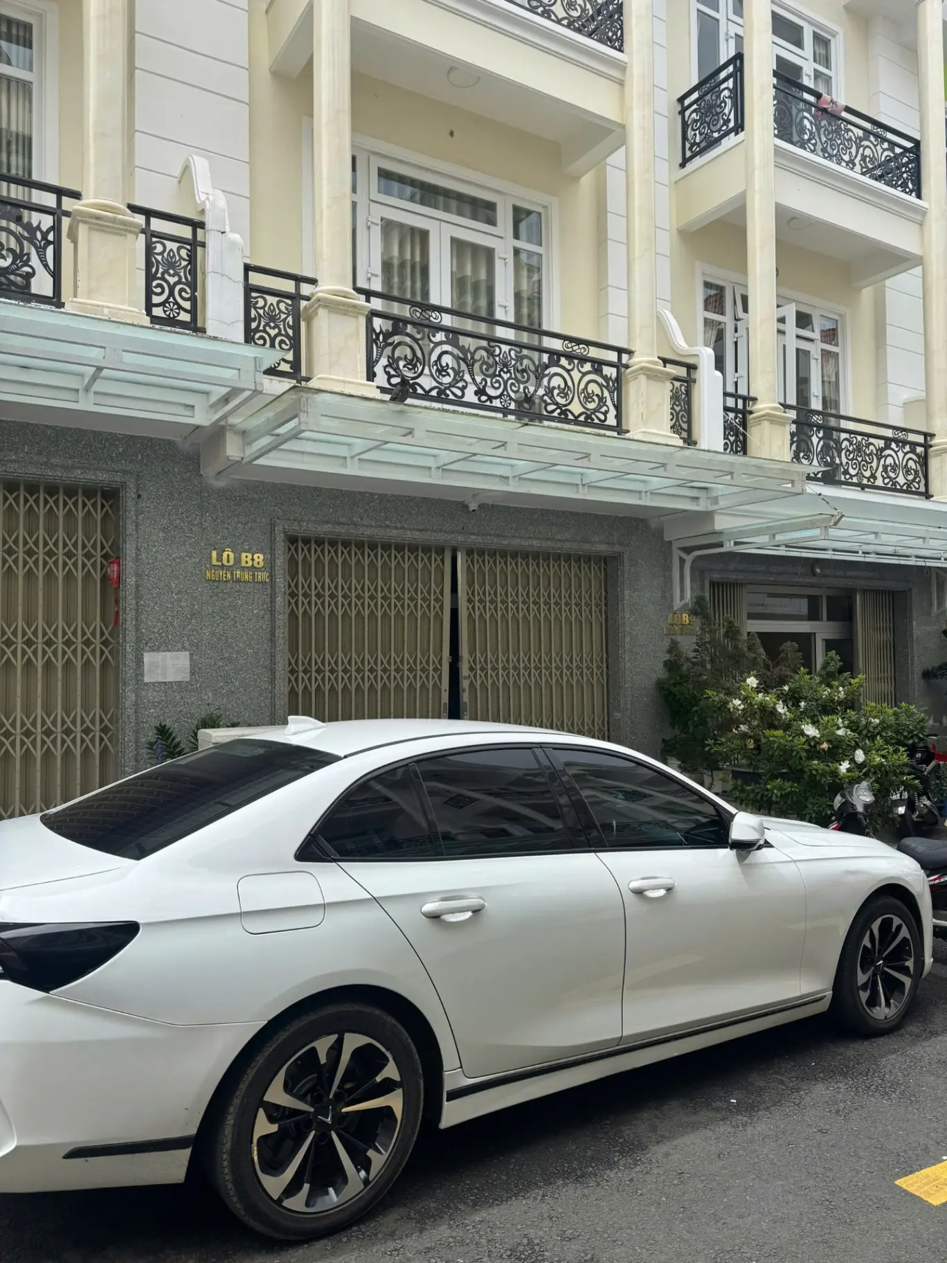Vinfast Lux a 2.0 Base tiêu chuẩn 2022 - Ngoại thất 2