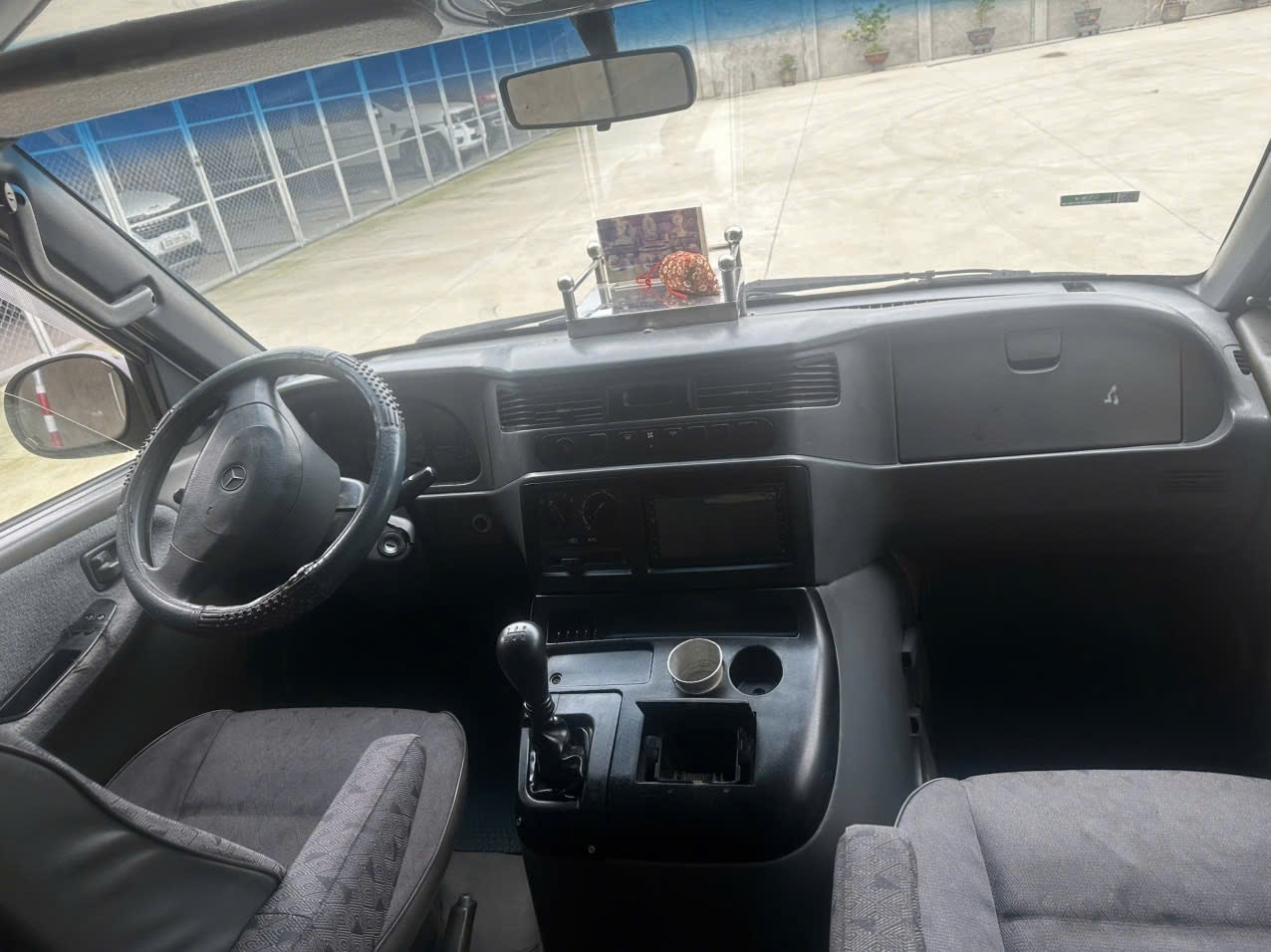 Mercedes Mb 100 2003 - Nội thất 1