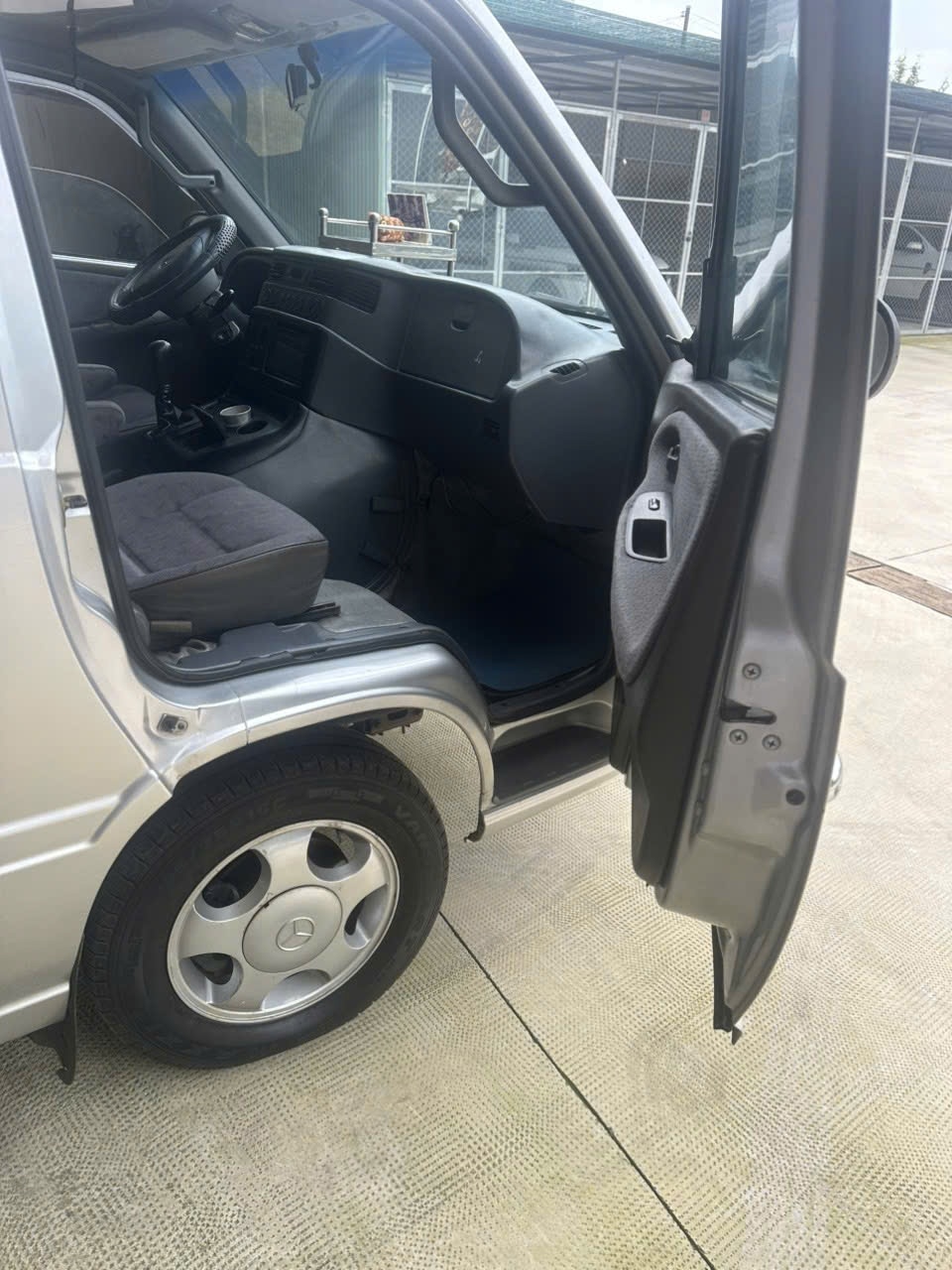 Mercedes Mb 100 2003 - Ngoại thất 3