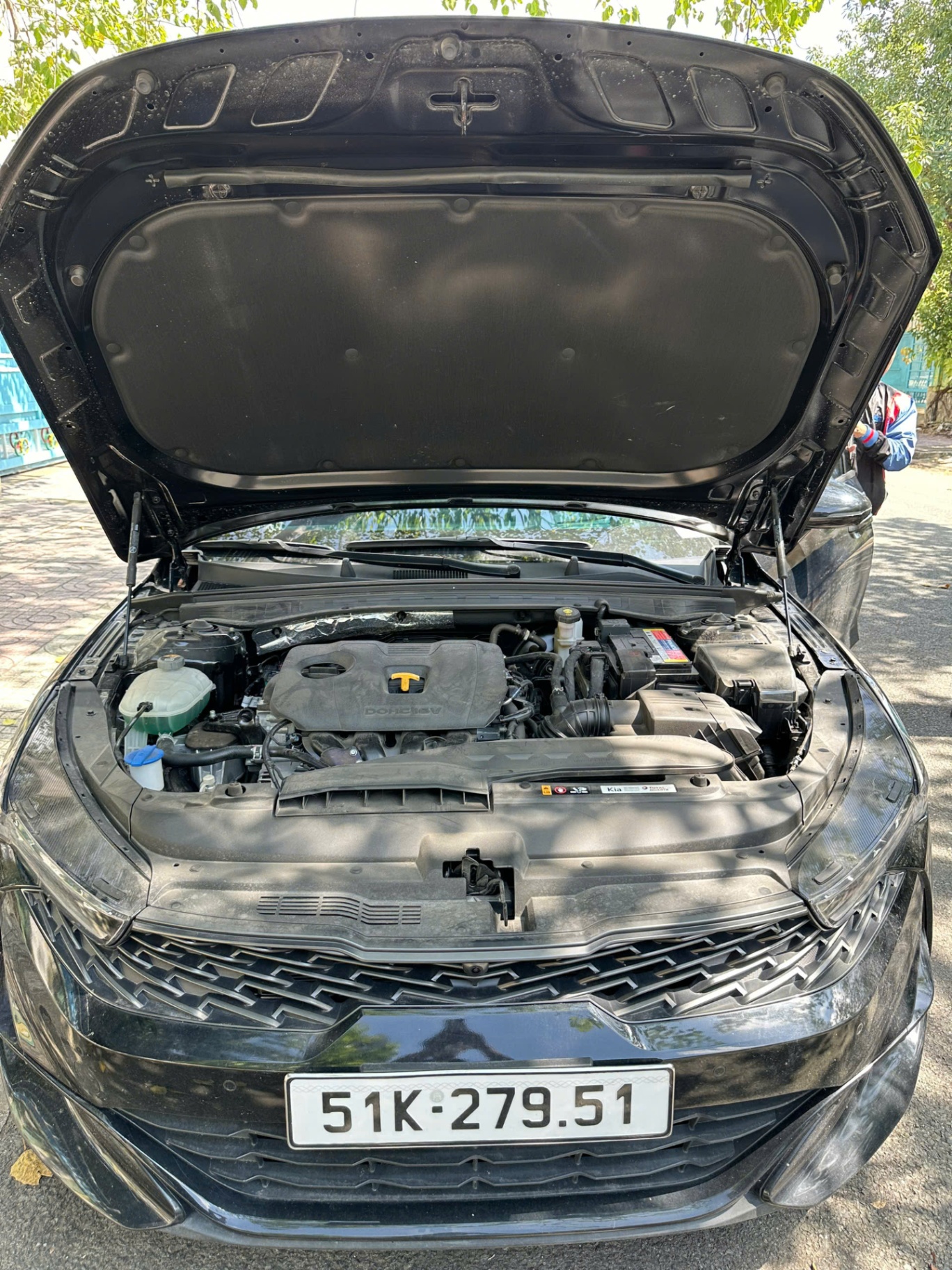 Kia K5 Premium 2.0 AT 2022 - Khoang động cơ 1