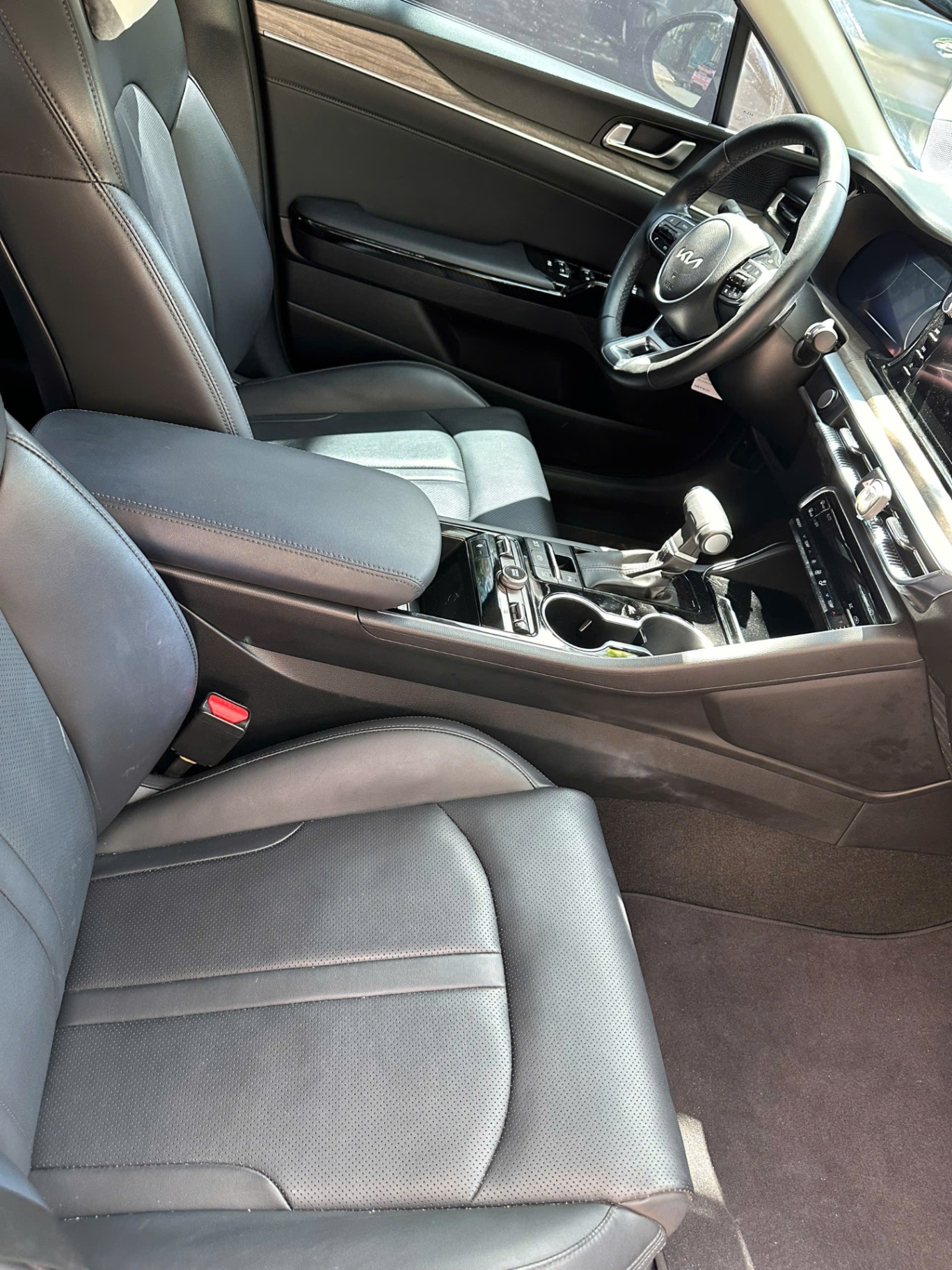 Kia K5 Premium 2.0 AT 2022 - Nội thất 3