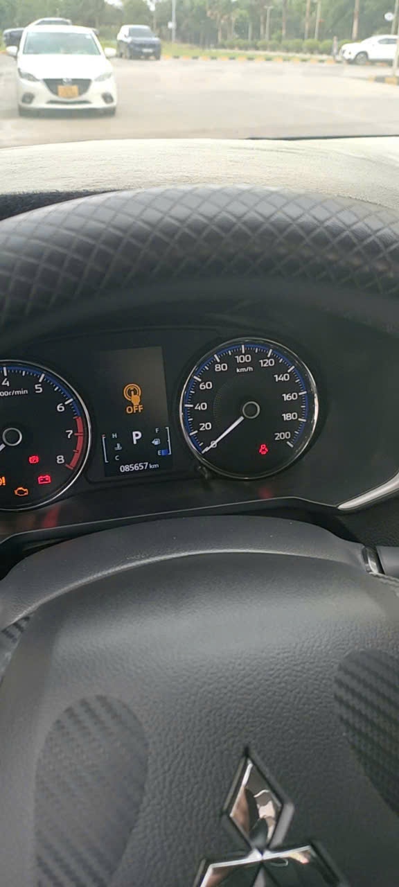 Mitsubishi Xpander 1.5 AT 2022 - Nội thất 5