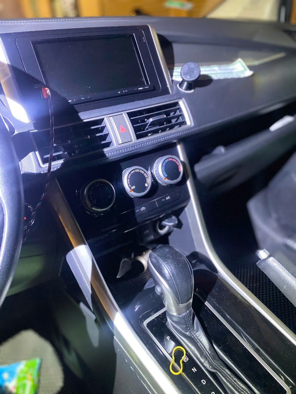 Mitsubishi Xpander 1.5 AT 2021 - Nội thất 3