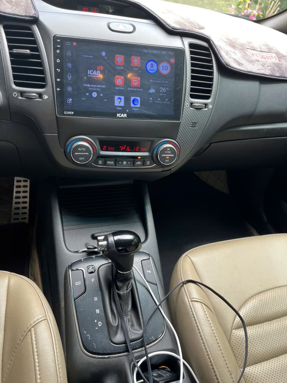Kia Cerato 2.0 AT Premium 2018 - Nội thất 9