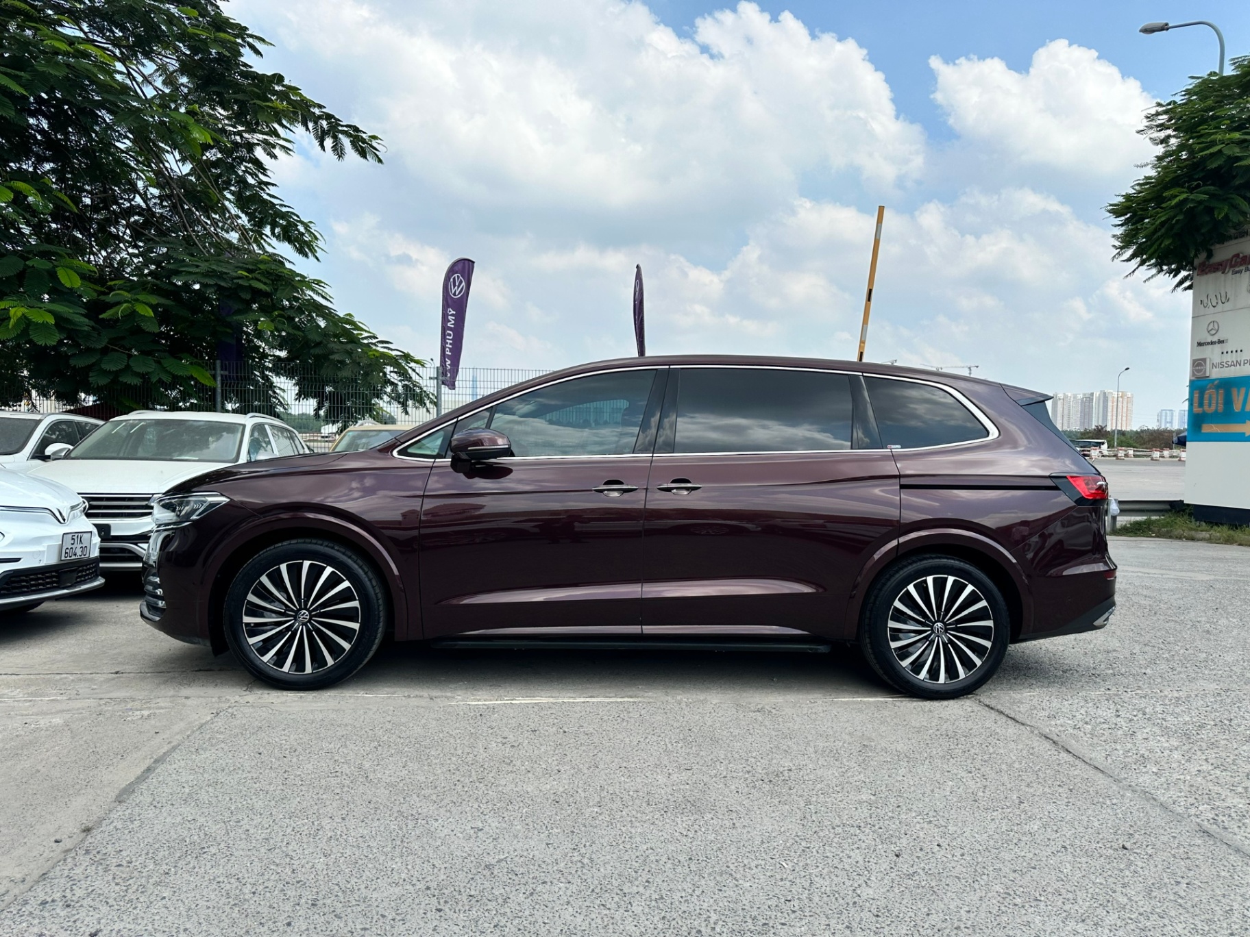 Volkswagen Viloran Luxury 2024 - Ngoại thất 2