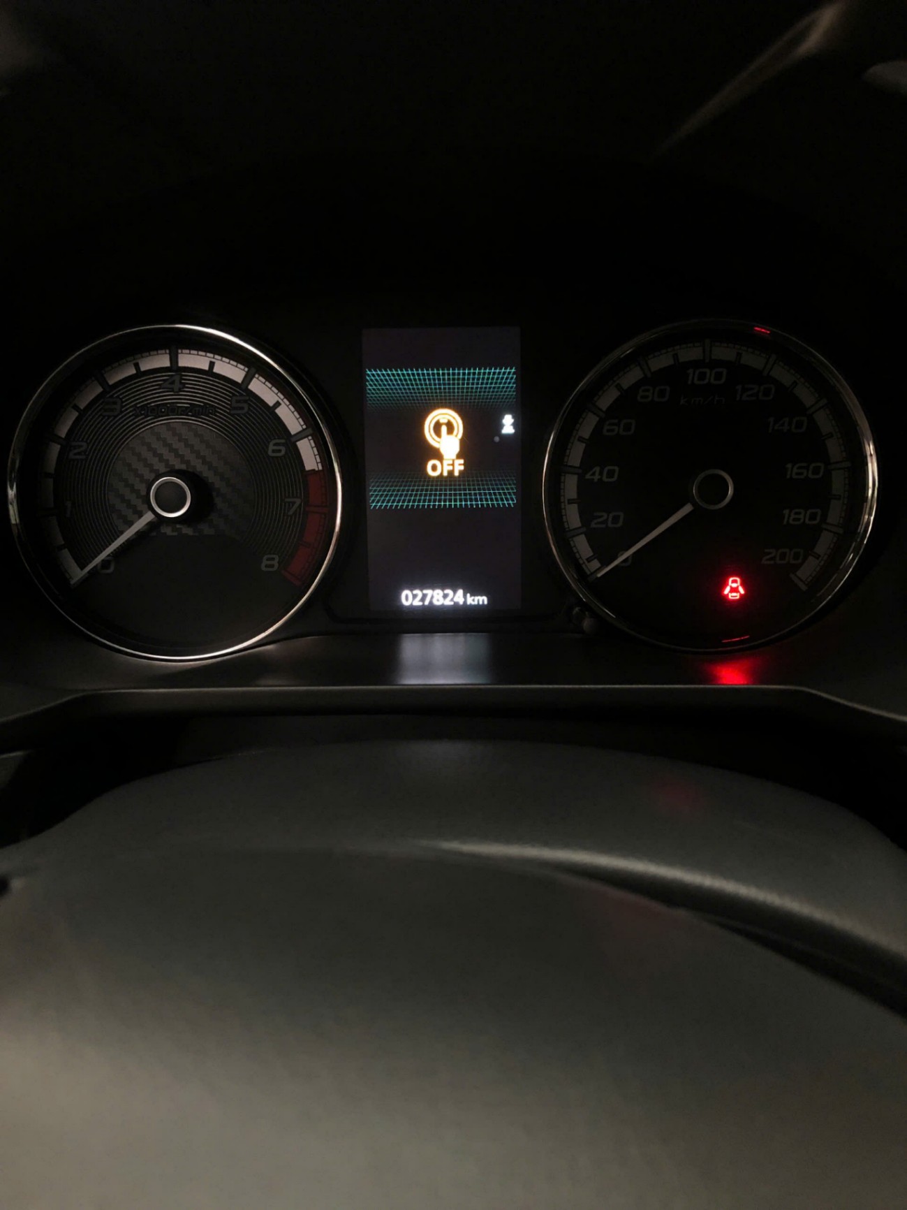 Mitsubishi Xpander 1.5 AT 2020 - Nội thất 7