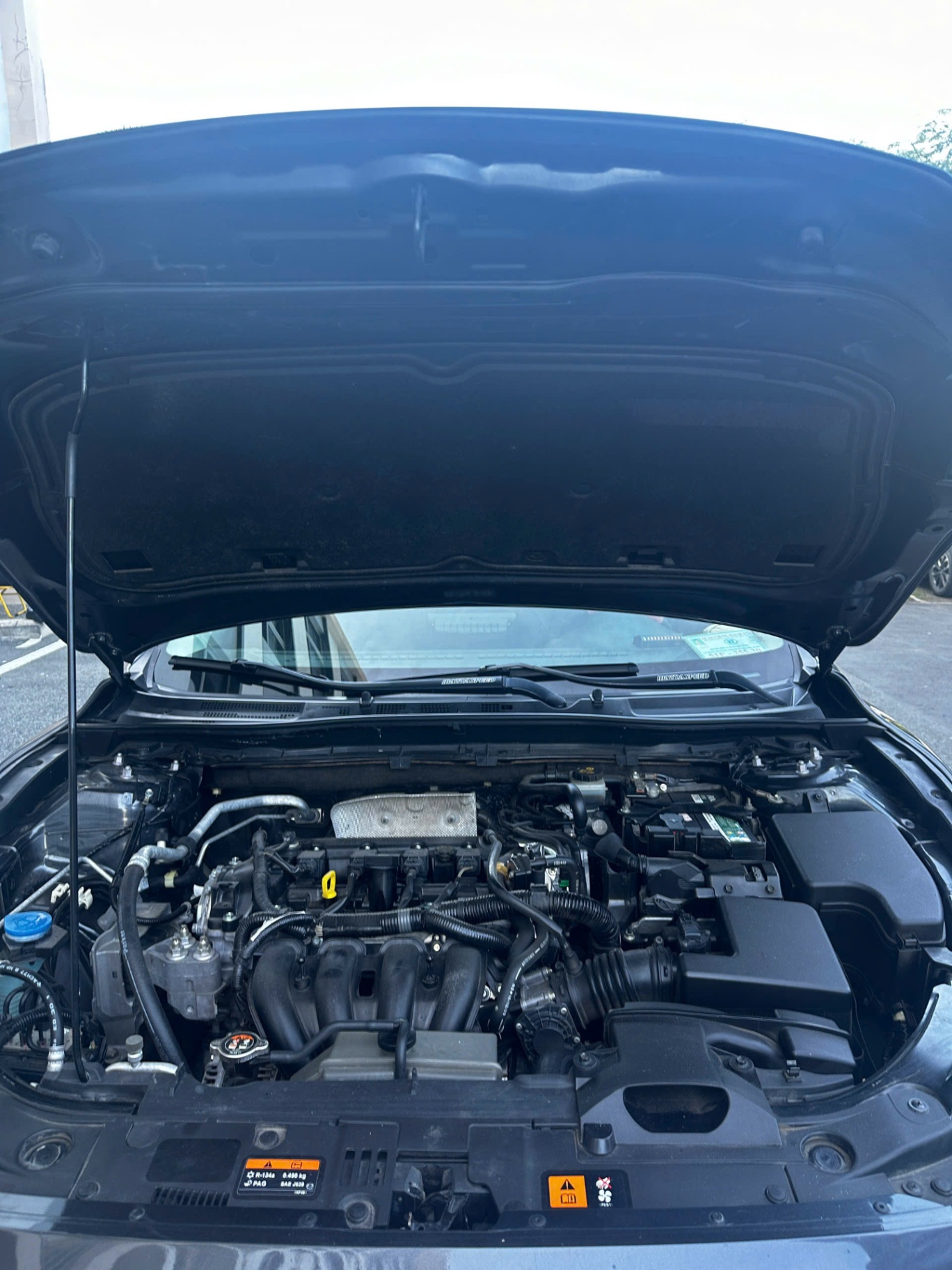 Mazda 3 1.5 AT 2015 - Khoang động cơ 1