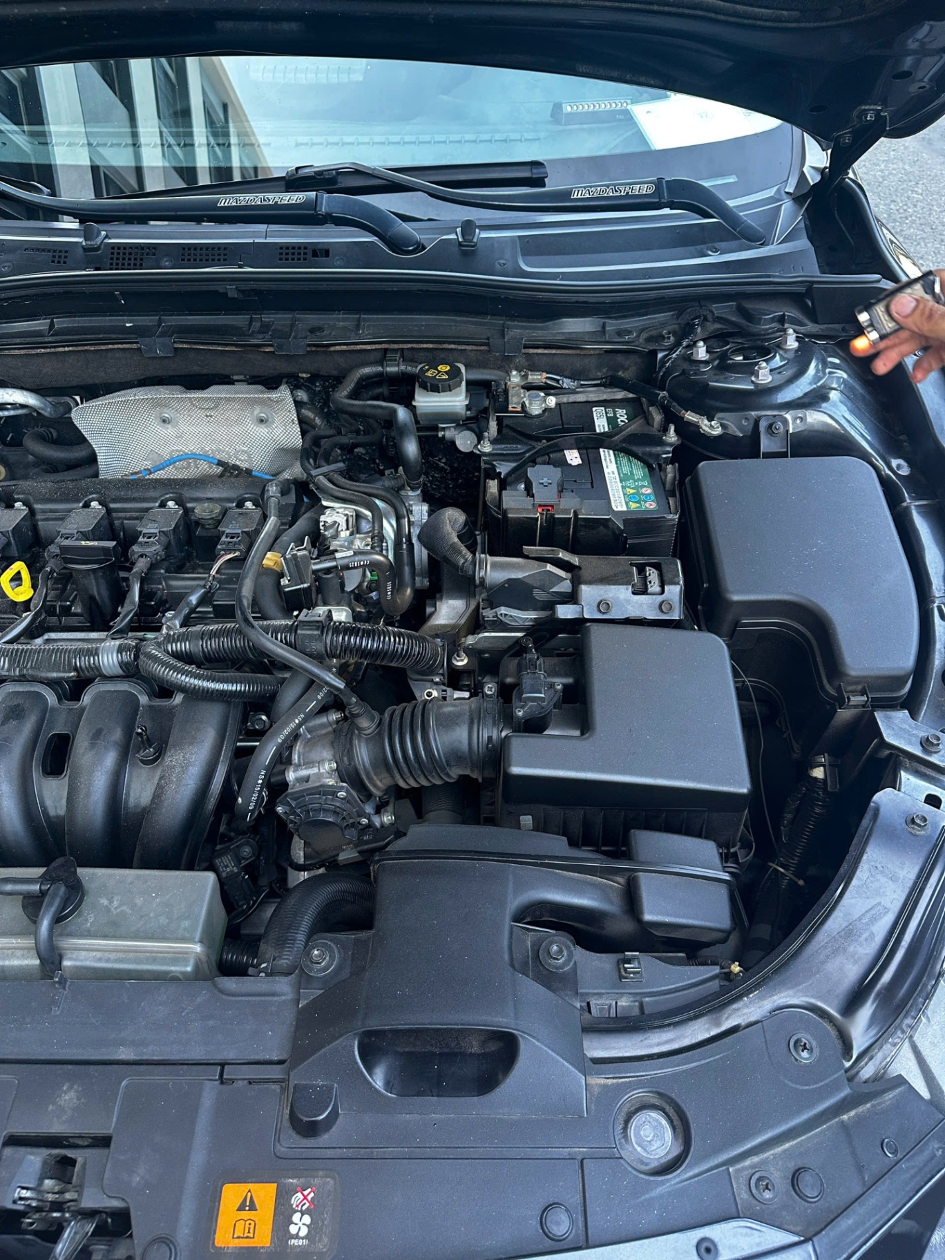 Mazda 3 1.5 AT 2015 - Khoang động cơ 6