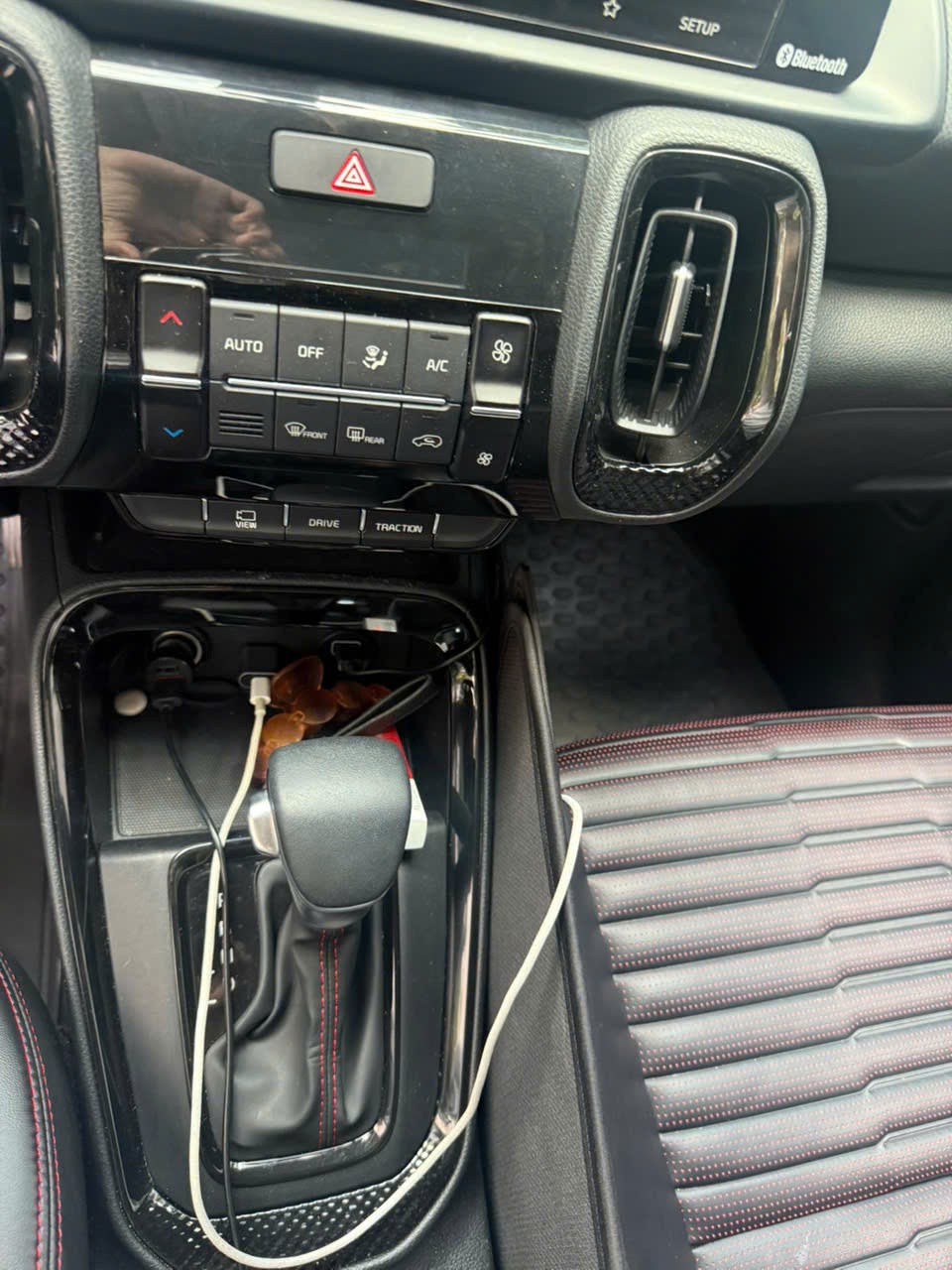 Kia Sonet Premium 1.5 AT 2023 - Nội thất 11