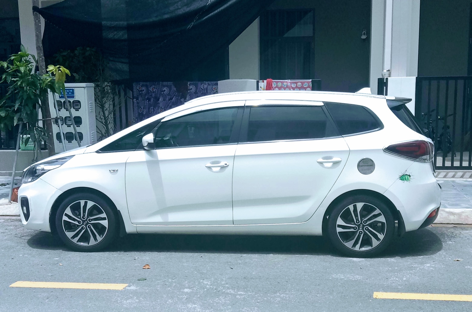 Kia Rondo GMT 2017 - Ngoại thất 2