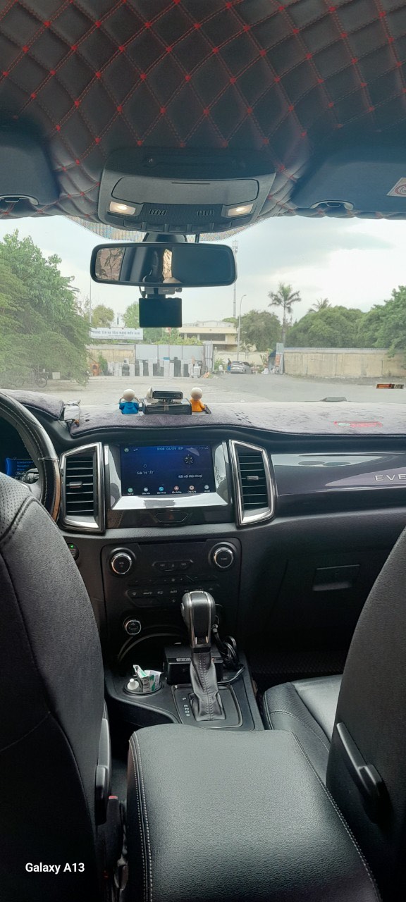 Ford Everest Titanium 2.0L 4x2 AT 2021 - Nội thất 3