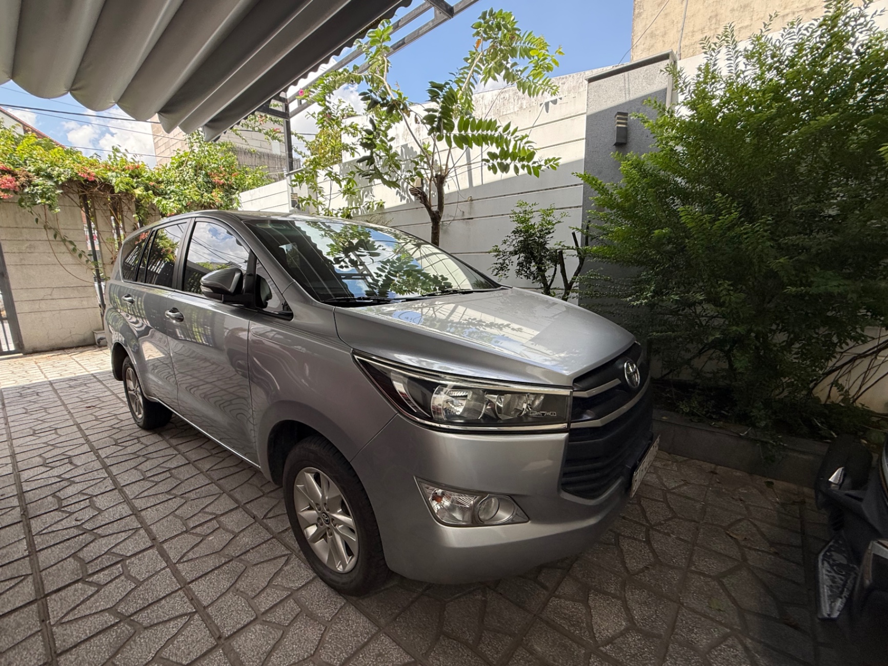 Toyota Innova 2.0G 2016 - Ngoại thất 2