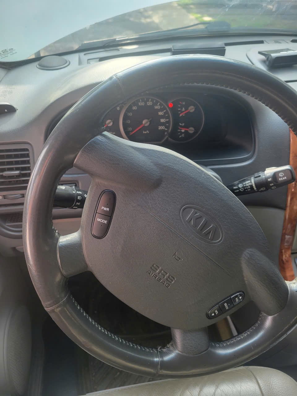 Kia Carnival GS 2.5 AT 2009 - Nội thất 4