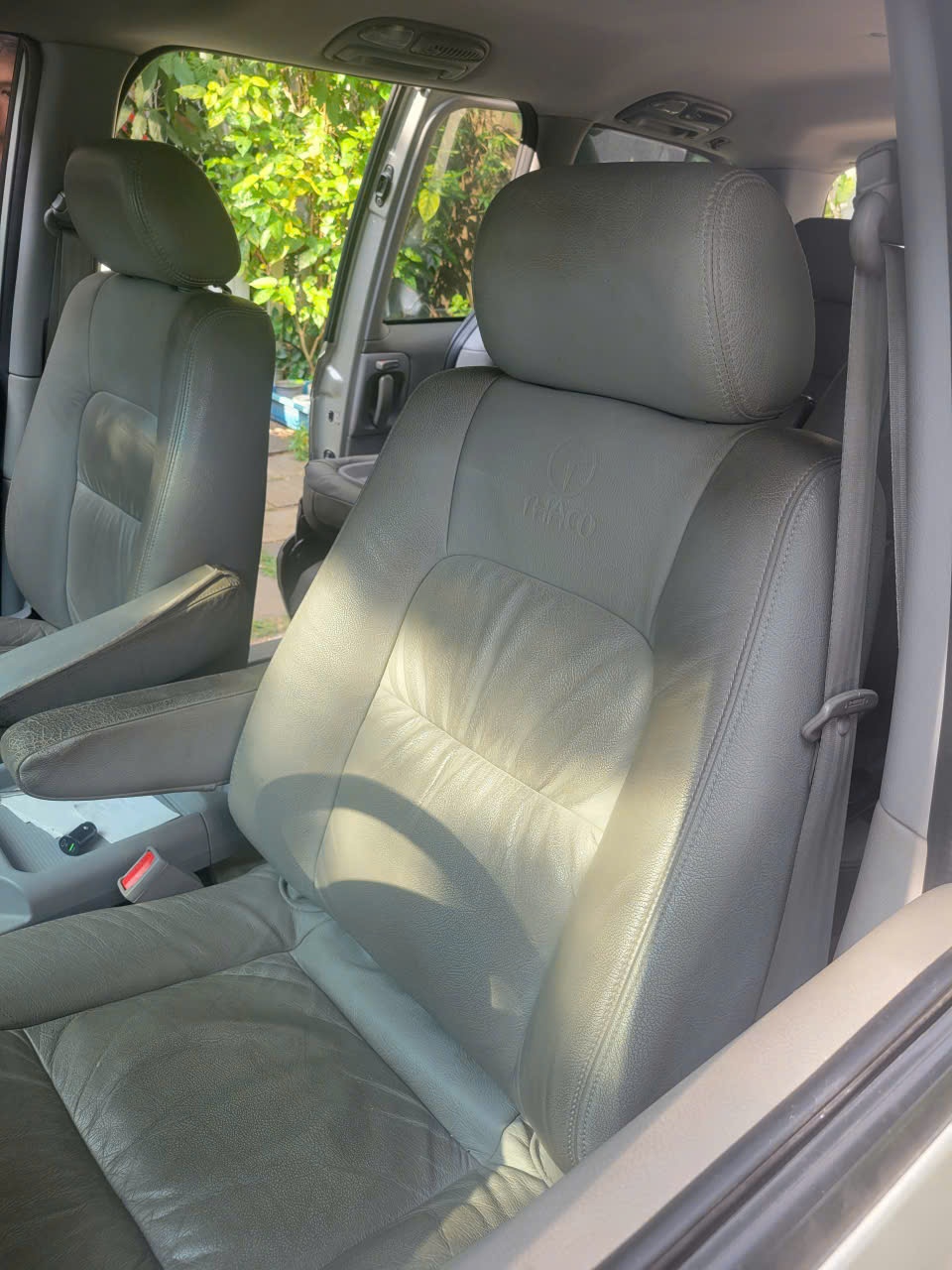 Kia Carnival GS 2.5 AT 2009 - Nội thất 5