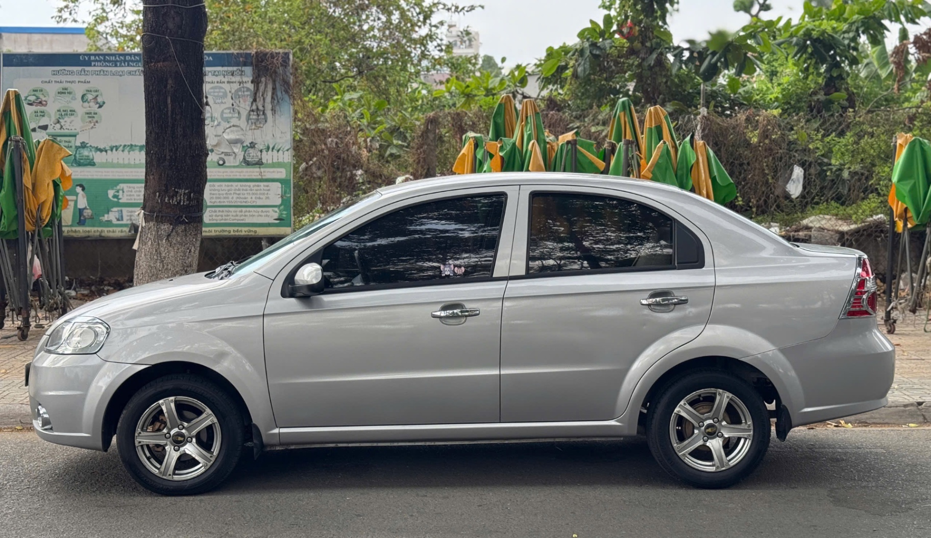 Chevrolet Aveo 1.5 MT 2012 - Ngoại thất 5