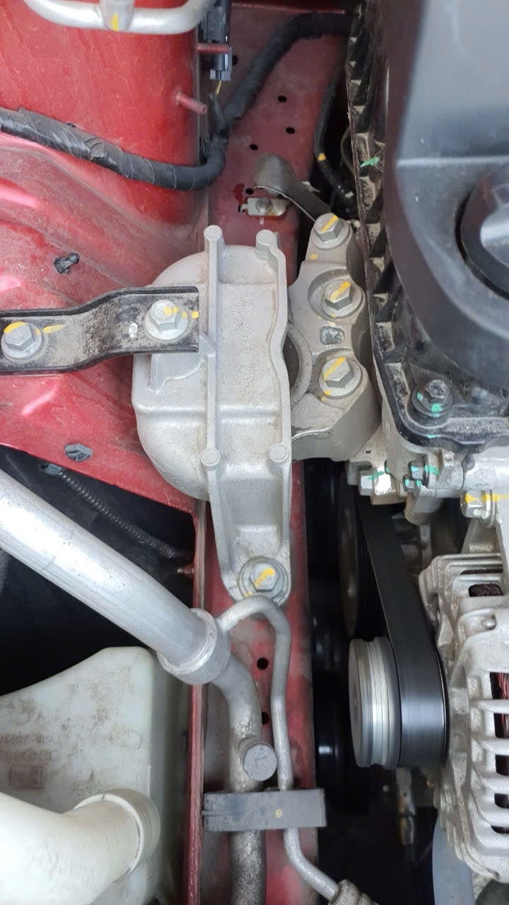 MG Zs Standard 1.5 AT 2WD 2023 - Khoang động cơ 1