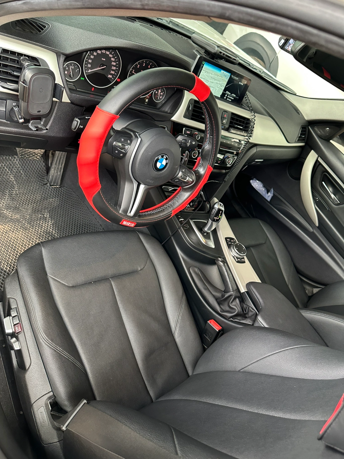 BMW 3 series 320i 2016 - Nội thất 3