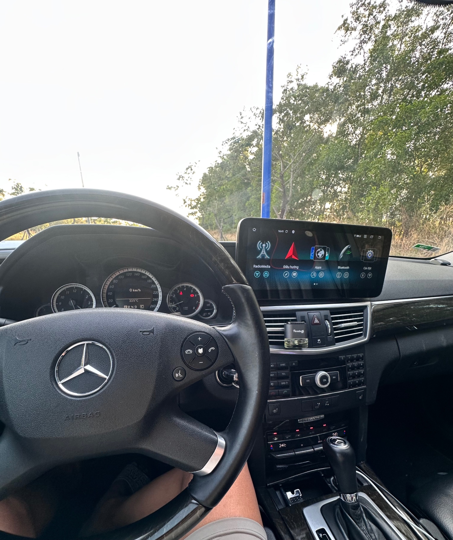 Mercedes E class E200 2009 - Nội thất 1