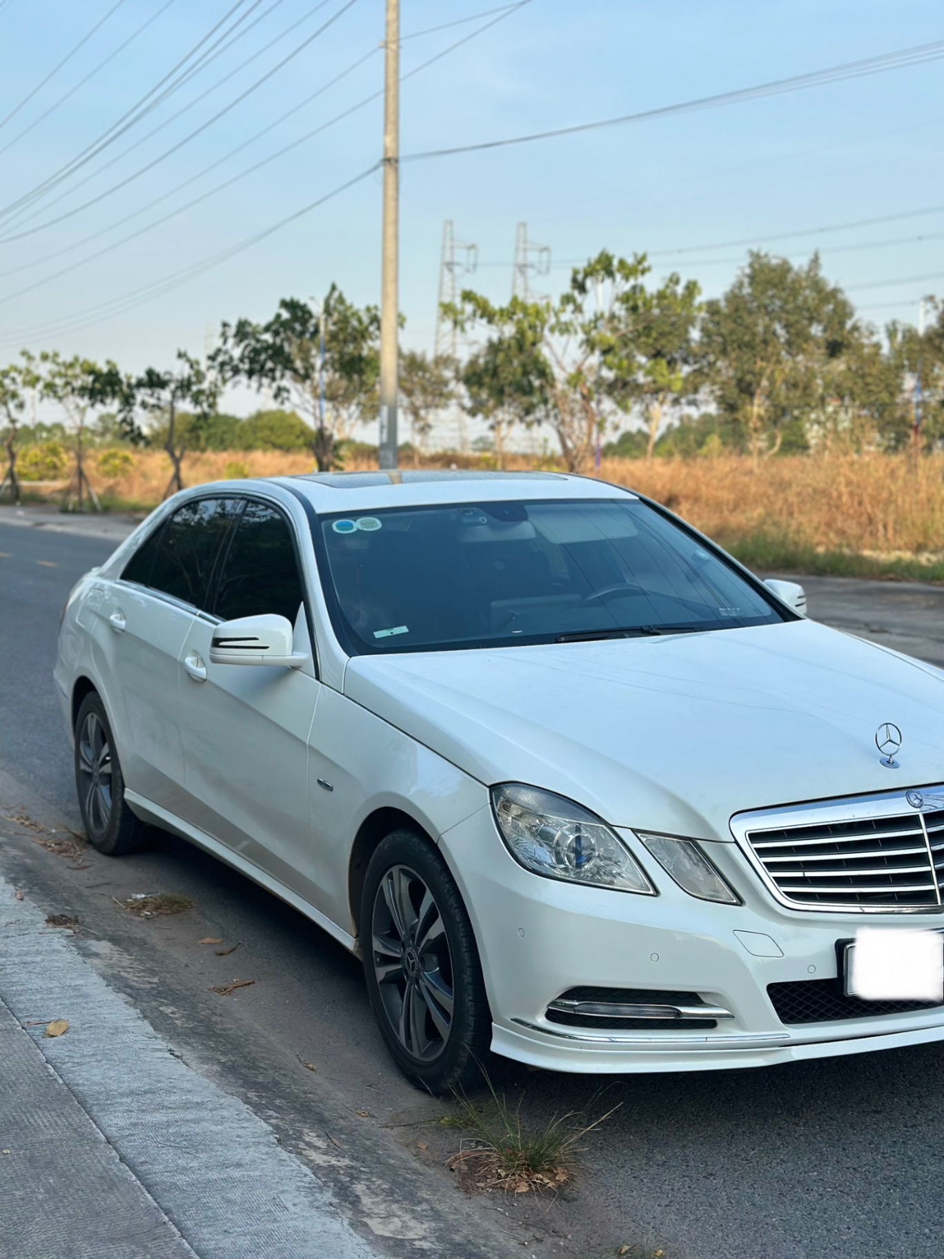 Mercedes E class E200 2009 - Ngoại thất 1