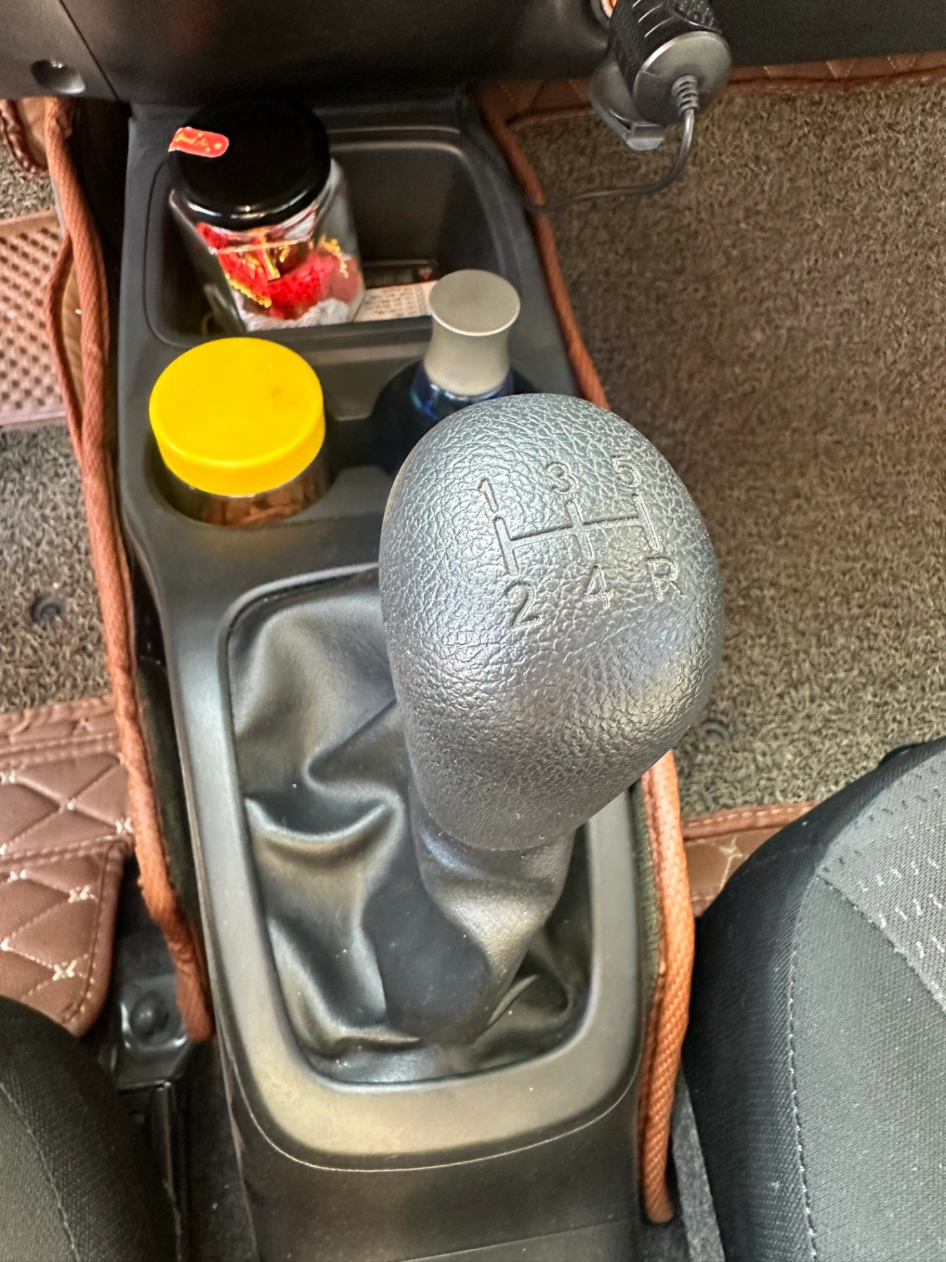 Mitsubishi Attrage 1.2 MT 2020 - Nội thất 11