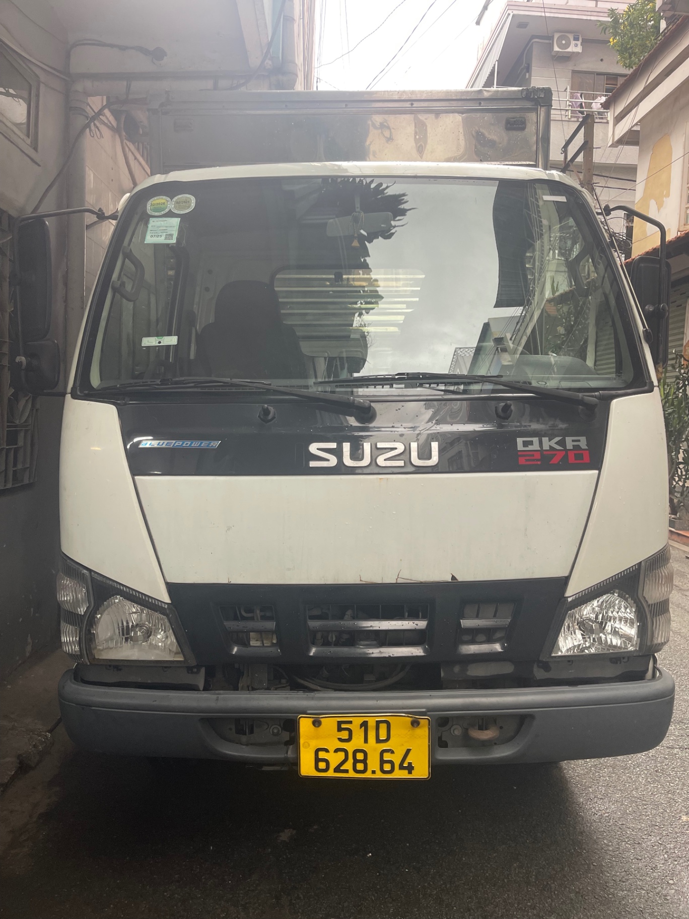 Isuzu Qkr QLR77FE4 Thùng Kín 2019 - Ngoại thất 1