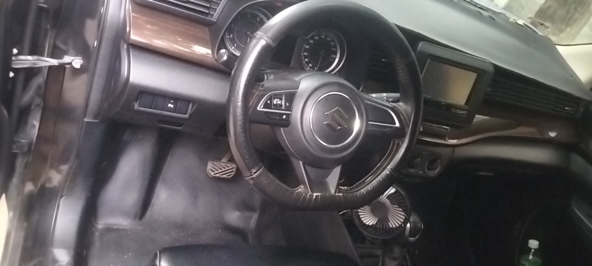 Suzuki Ertiga GLX 1.5 AT 2019 - Nội thất 1
