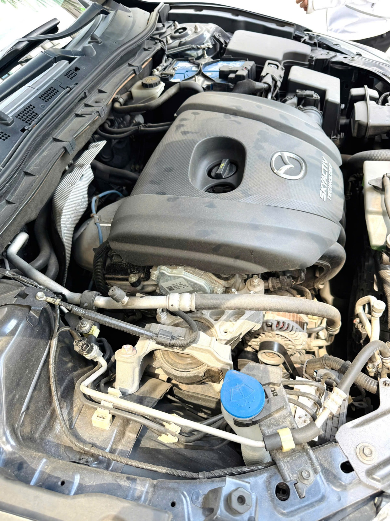 Mazda 3 1.5 AT 2017 - Khoang động cơ 2