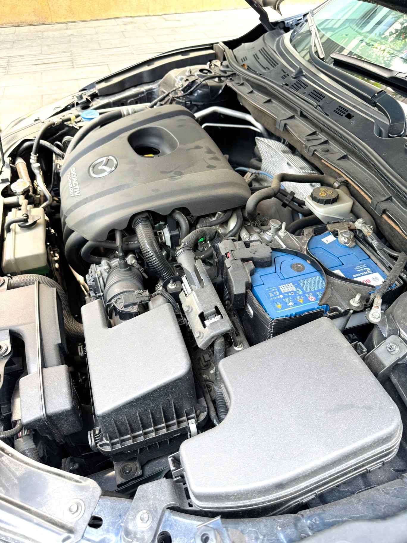 Mazda 3 1.5 AT 2017 - Khoang động cơ 3