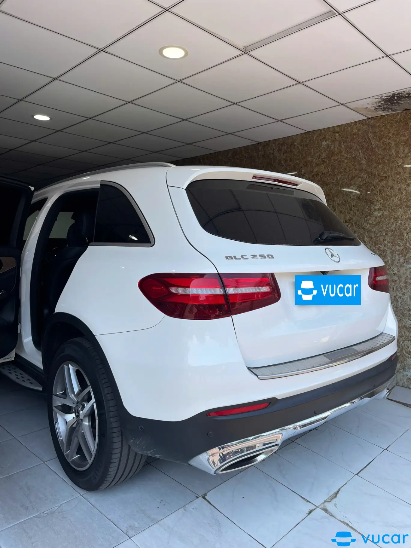Mercedes Glc 250 4Matic 2017 - Ngoại thất 9
