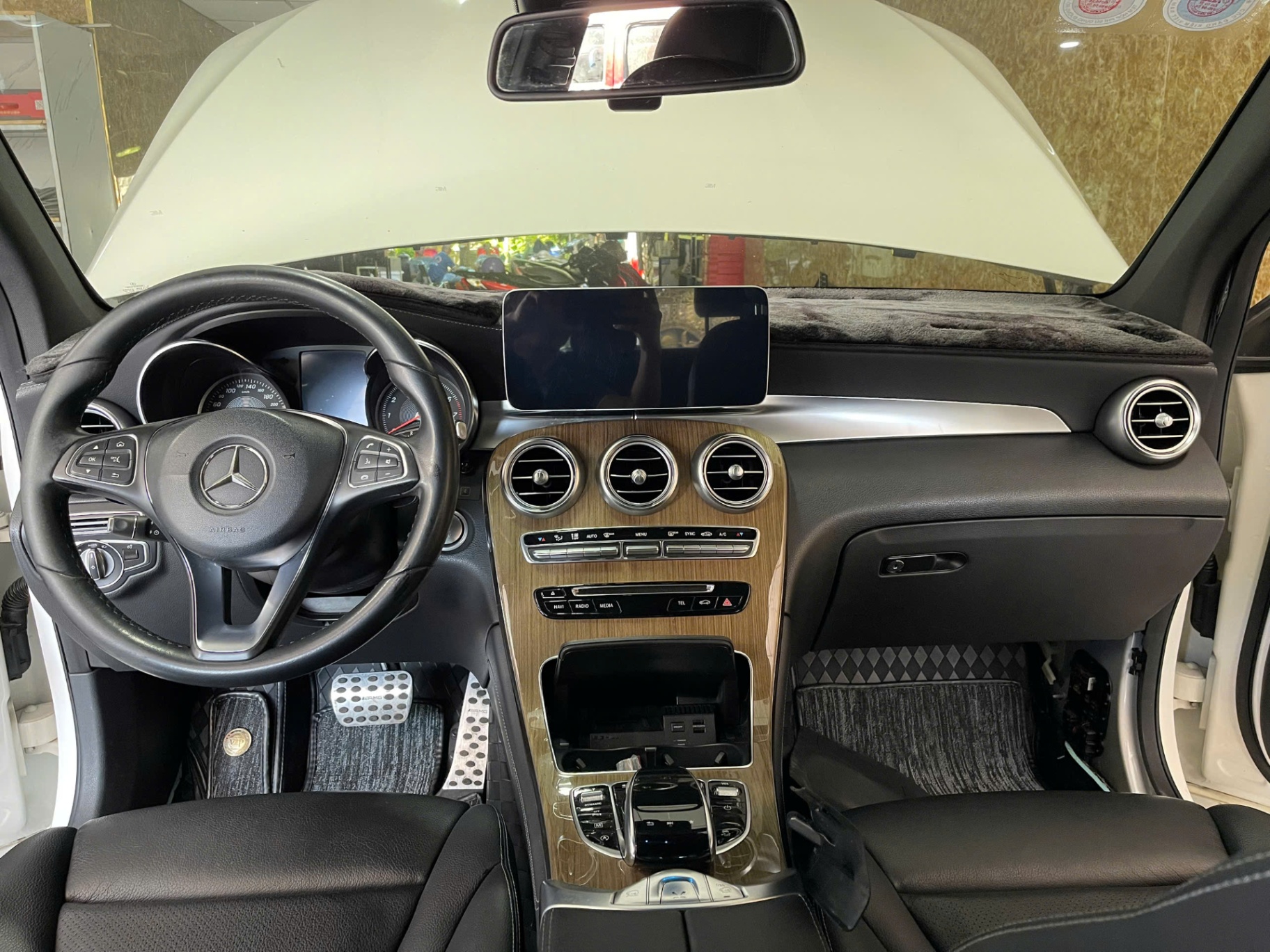 Mercedes Glc 250 4Matic 2017 - Nội thất 4