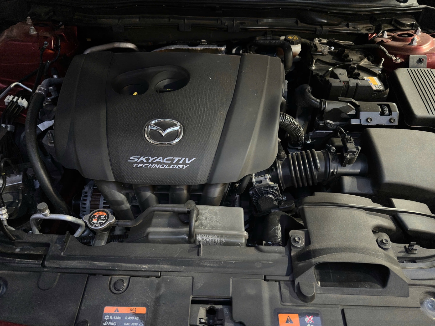 Mazda 6 2.0 AT 2020 - Khoang động cơ 1