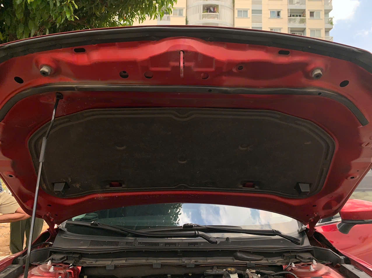 Mazda 6 2.0 AT 2020 - Khoang động cơ 3