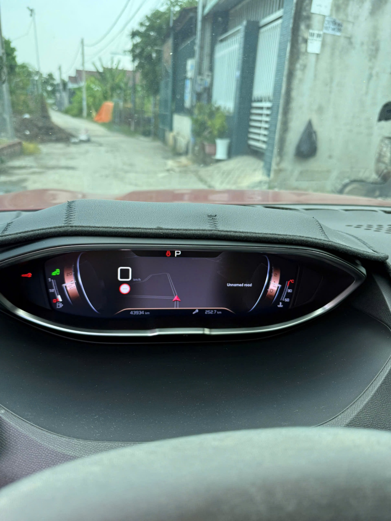Peugeot 5008 2021 Allure 1.6 AT - Nội thất 4