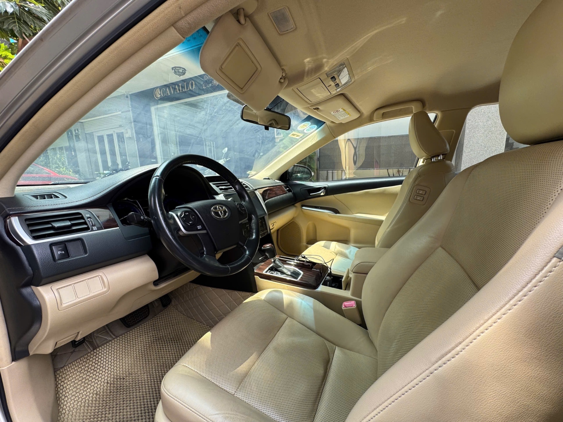 Toyota Camry 2.0E 2018 - Nội thất 1