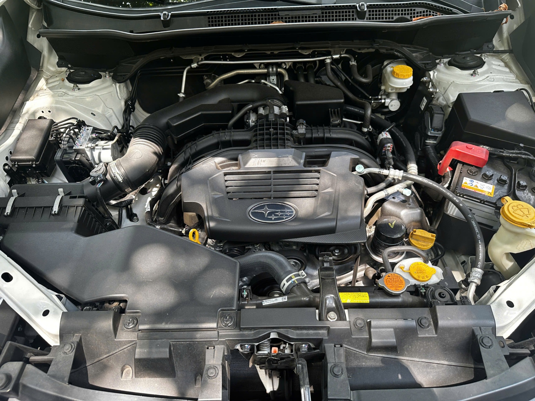 Subaru Forester 2.0i-L 2023 - Khoang động cơ 1