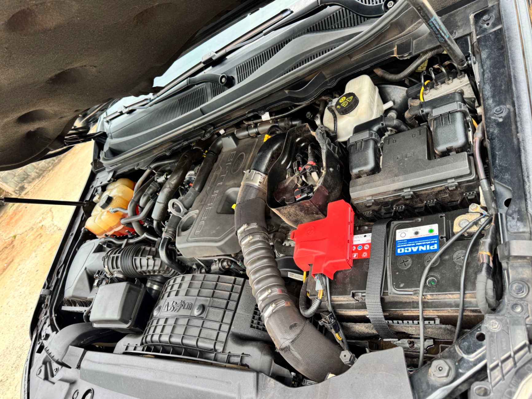 Ford Ranger Raptor 2.0L 4x4 AT 2020 - Khoang động cơ 1
