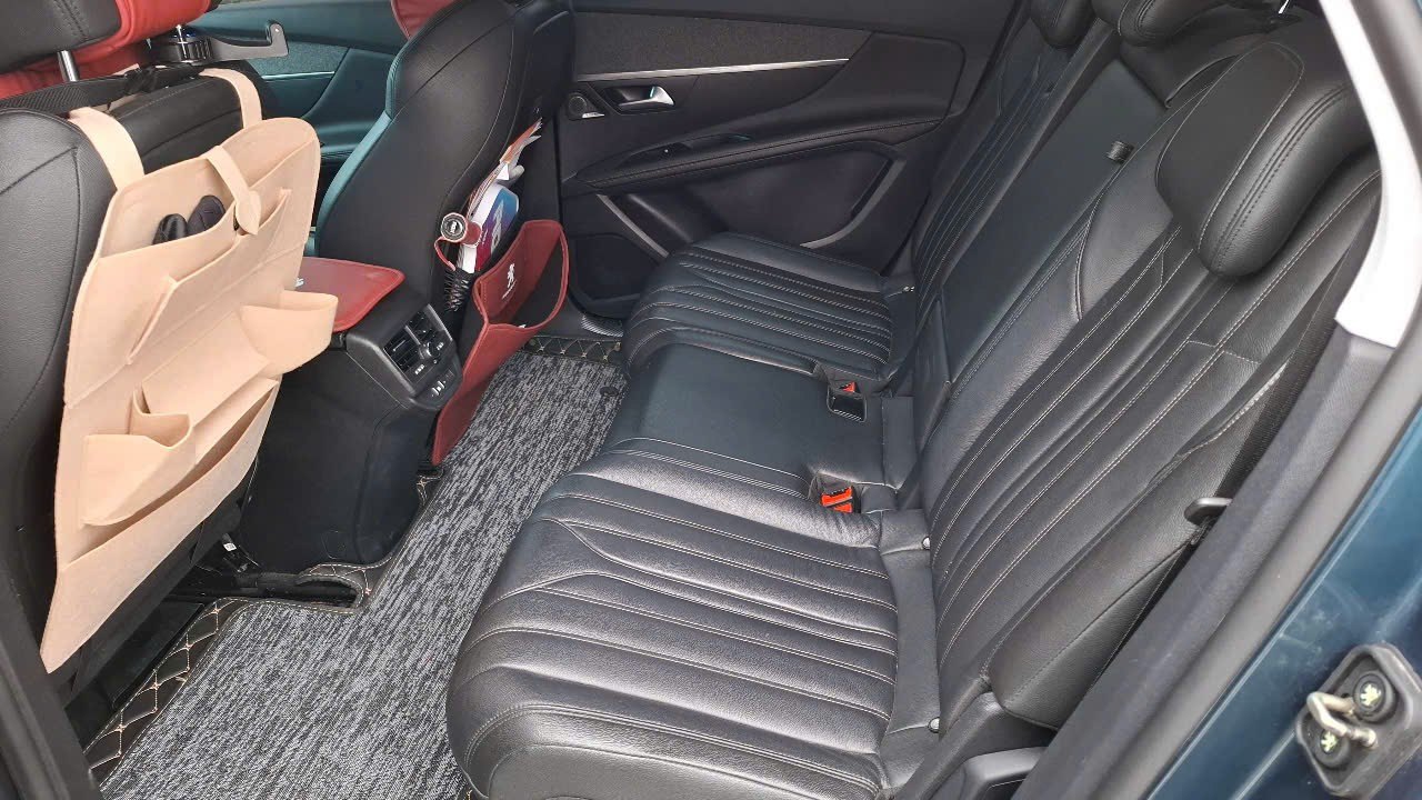 Peugeot 5008 1.6 AT 2018 - Nội thất 2