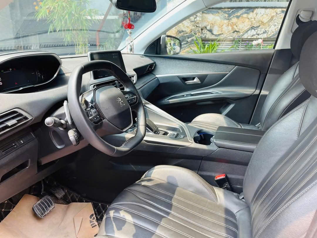 Peugeot 5008 1.6 AT 2018 - Nội thất 4