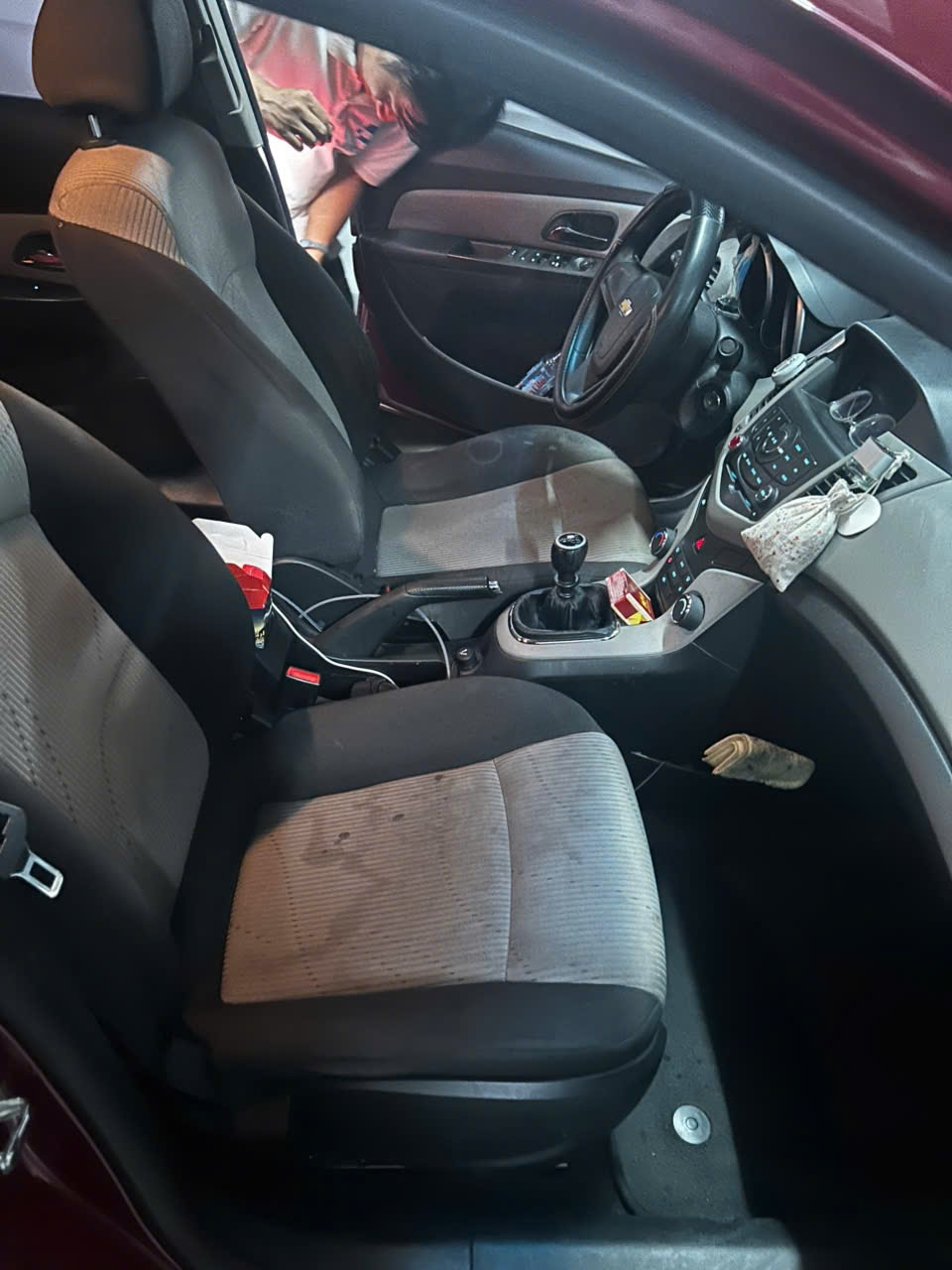Chevrolet Cruze LT 1.6 MT 2016 - Nội thất 3