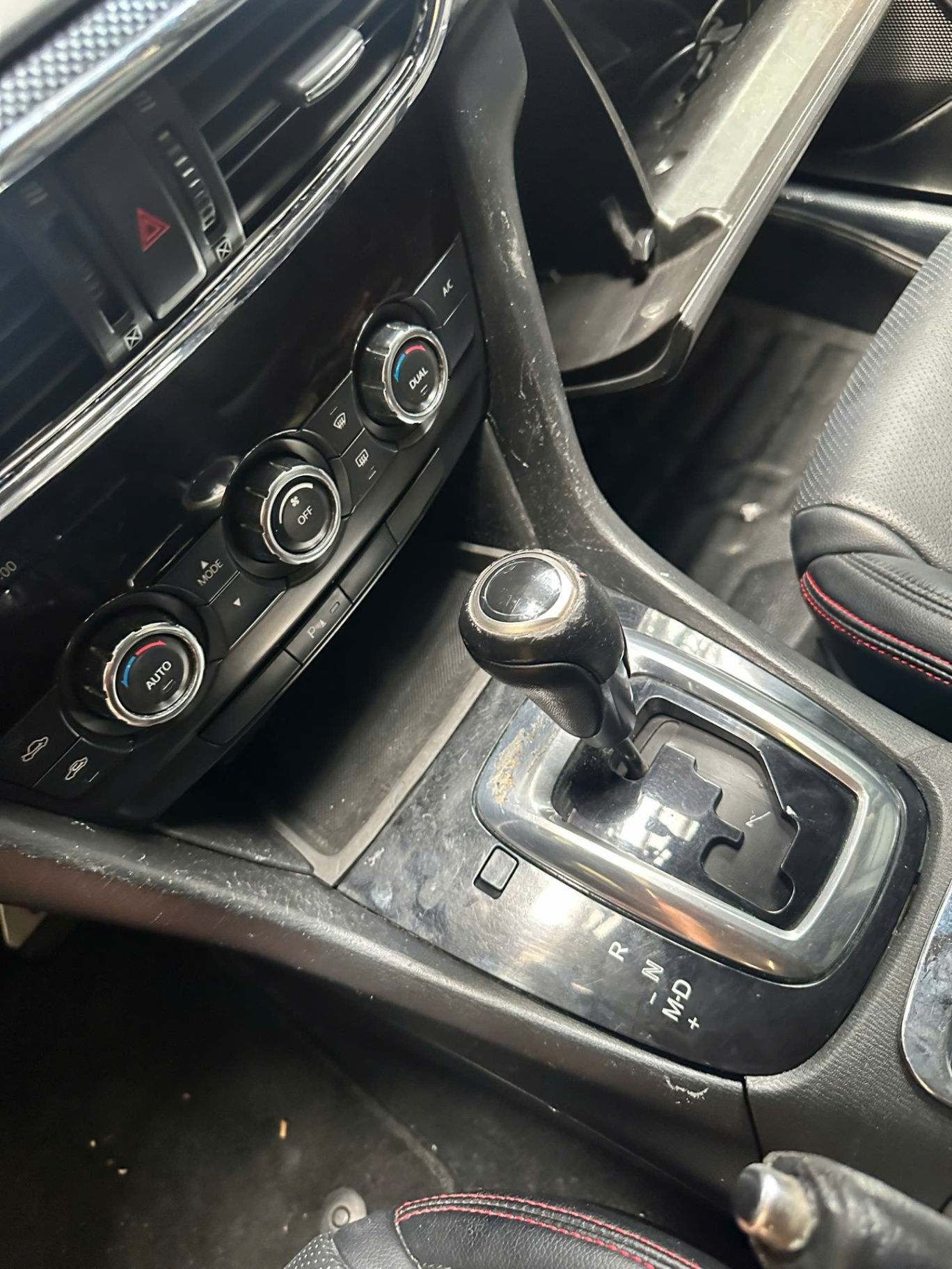 Mazda 6 2.5 AT 2014 - Nội thất 7