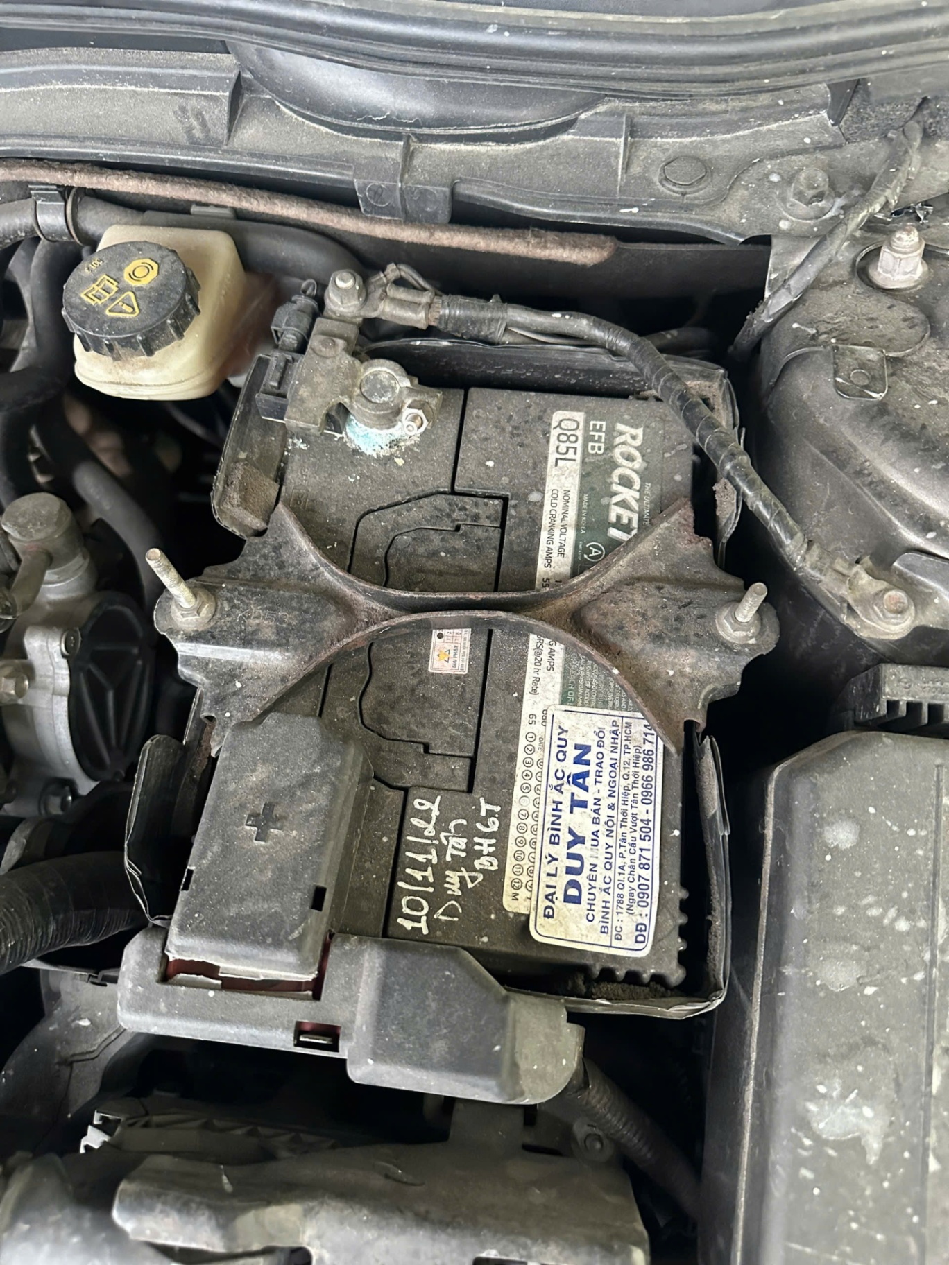 Mazda 6 2.5 AT 2014 - Khoang động cơ 3