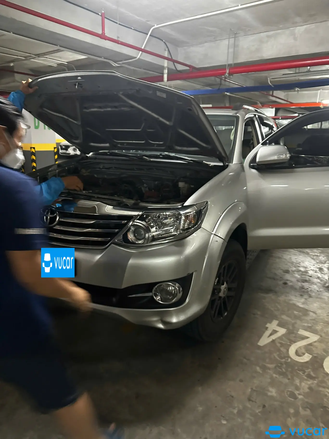 Toyota Fortuner 2.7V 4x2 AT 2015
