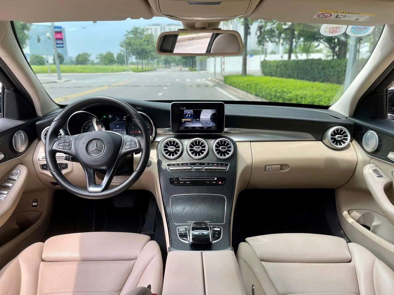 Mercedes C class C300 AMG 2018 - Nội thất 3