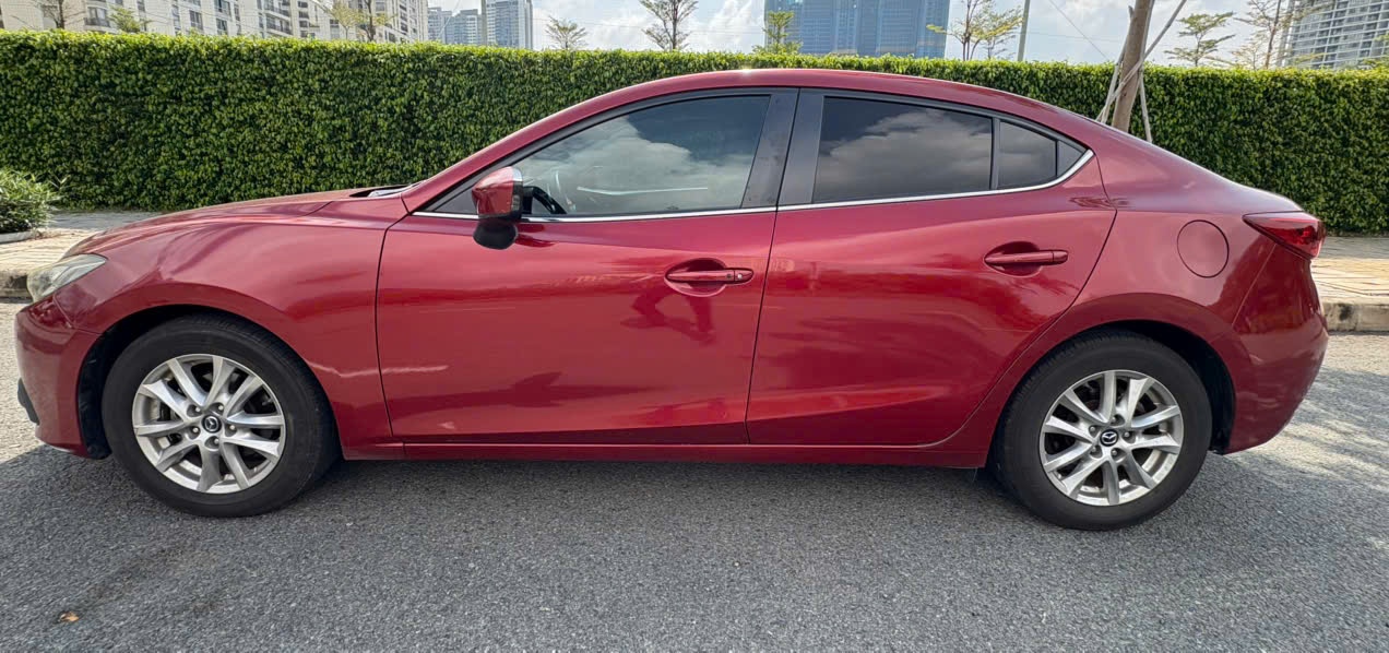 Mazda 3 1.5 AT 2016