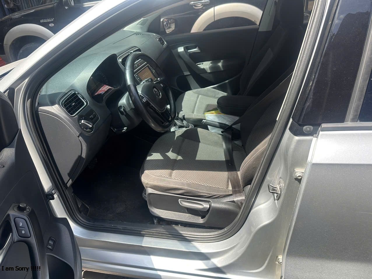 Volkswagen Polo 1.6 AT 2016 - Nội thất 1
