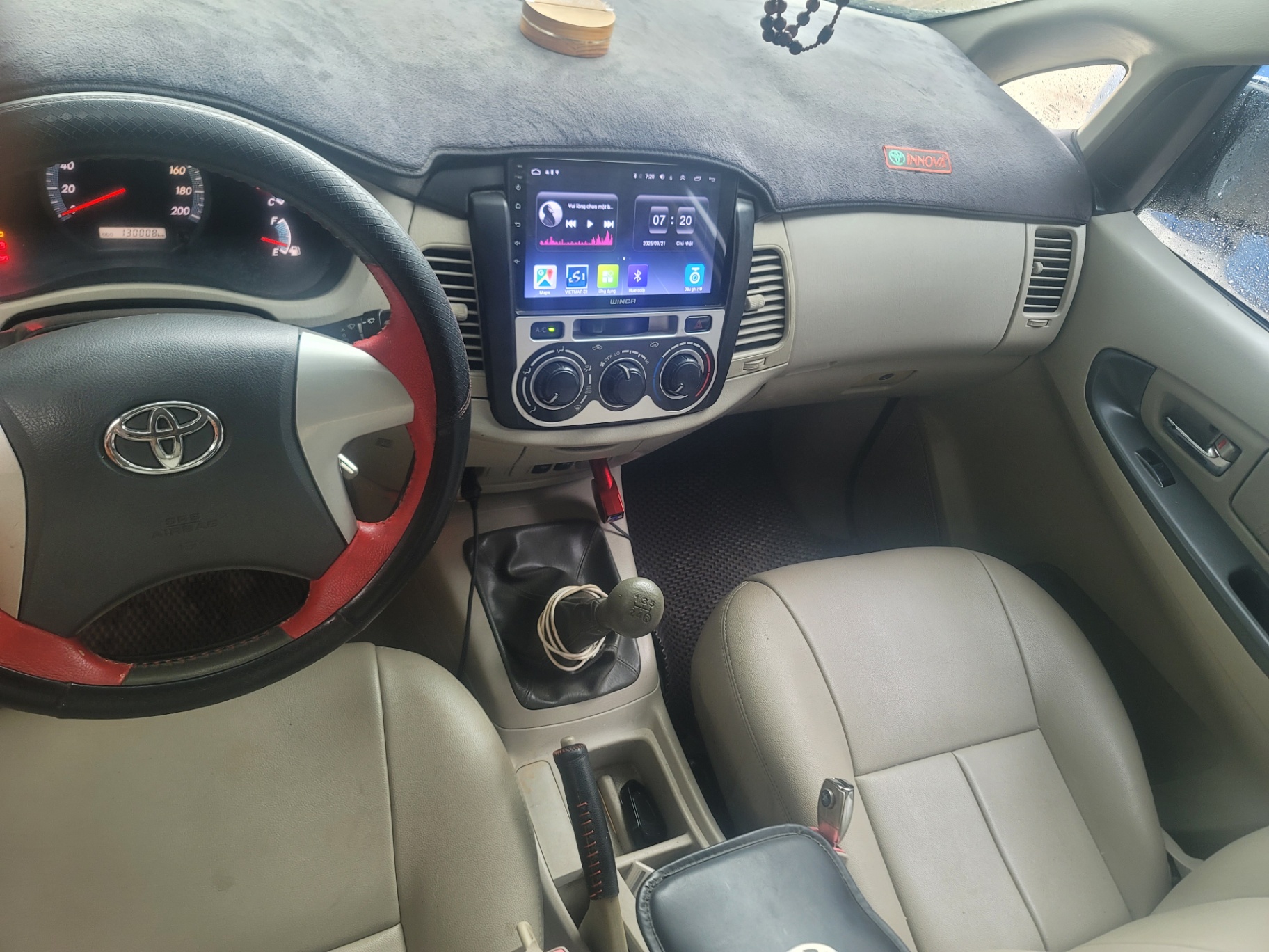 Toyota Innova 2.0E 2015 - Nội thất 1